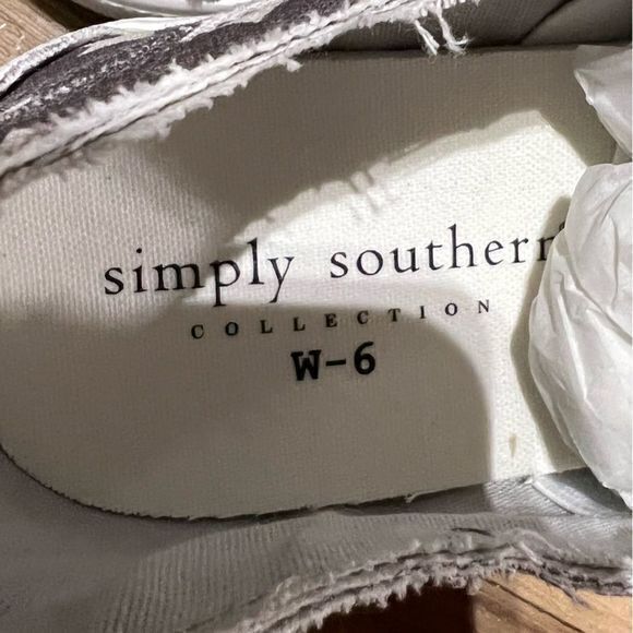 NWT Simply Southern Vintage Gray Star Loafer Sneakers Size 6 - Picture 8 of 8